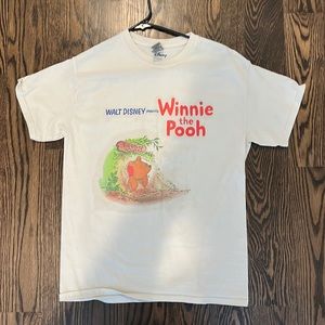 Winnie the Pooh Walt Disney T-shirt.